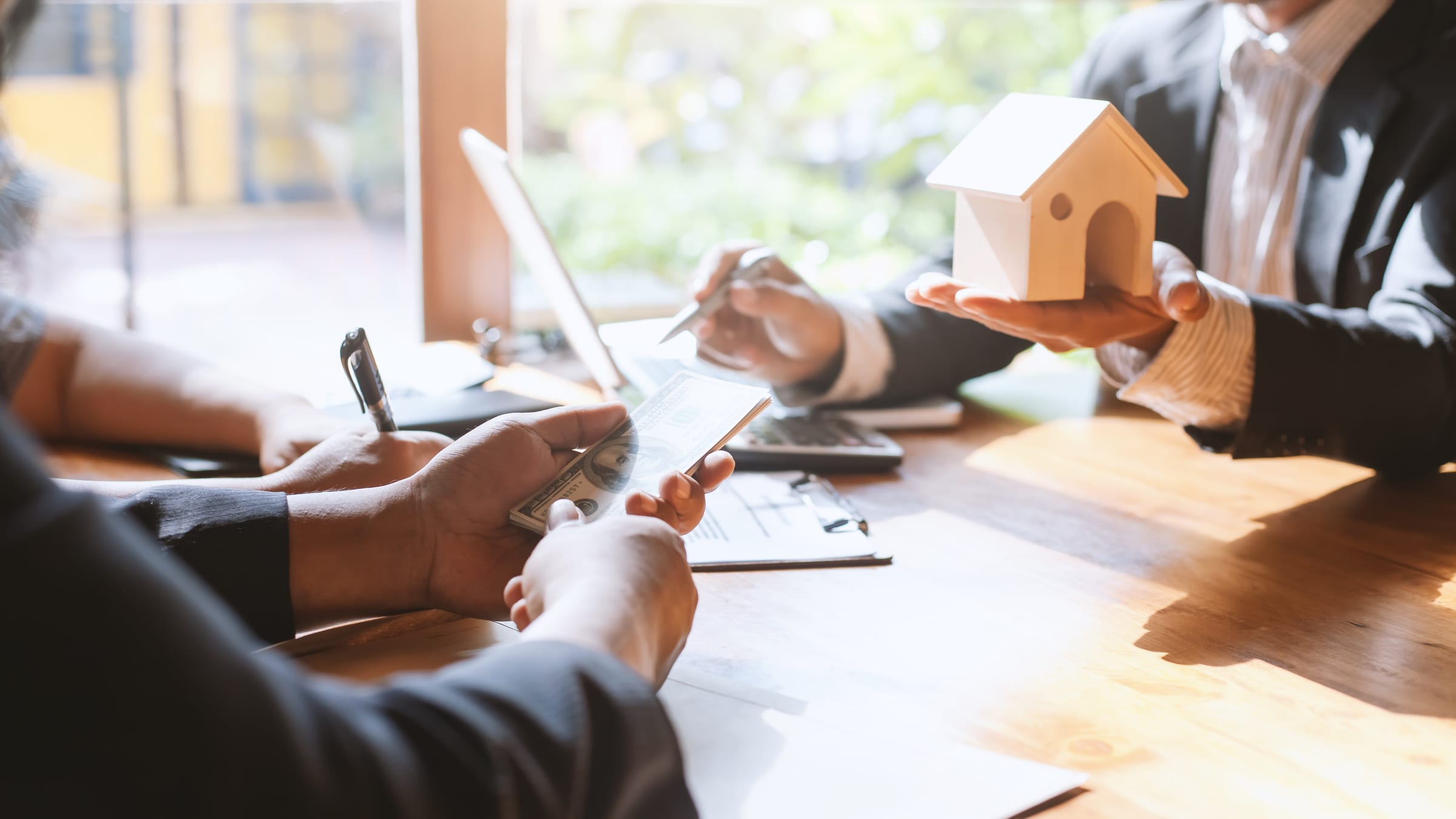 Adent Property satış danışmanları